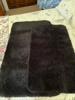 Plush Black Bath Rugs - Set of 2